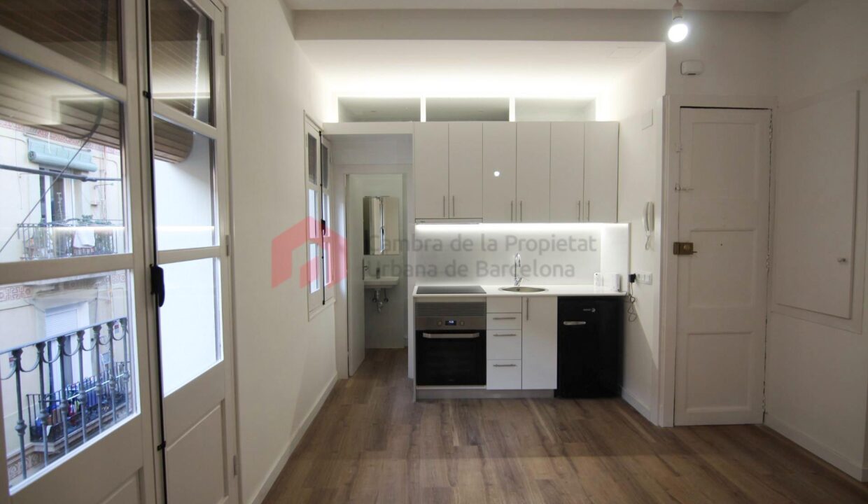 Vivienda de 33 m2 de 1 dormitorio independiente + salón reformado a estrenar junto mercado_2