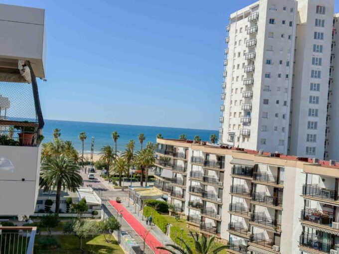 ¡Oportunidad Única en Salou! Apartamento Reformado a Pasos de la Playa_1