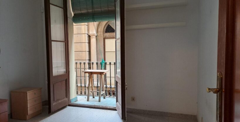 PISO EN VENTA EN EL CENTRO DE BARCELONA C/ BERTRELLANS_1