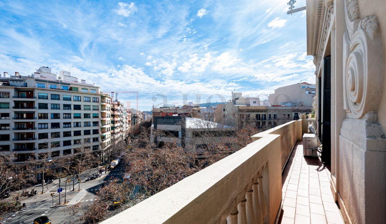 PISO ÚNICO CON GRAN BALCÓN EN FINCA REGIA EN ''L' ESQUERRA DE L' EIXAMPLE'_1