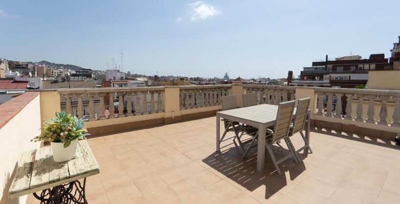 PRECIOSO PISO CON TERRAZA Y VISTAS_1