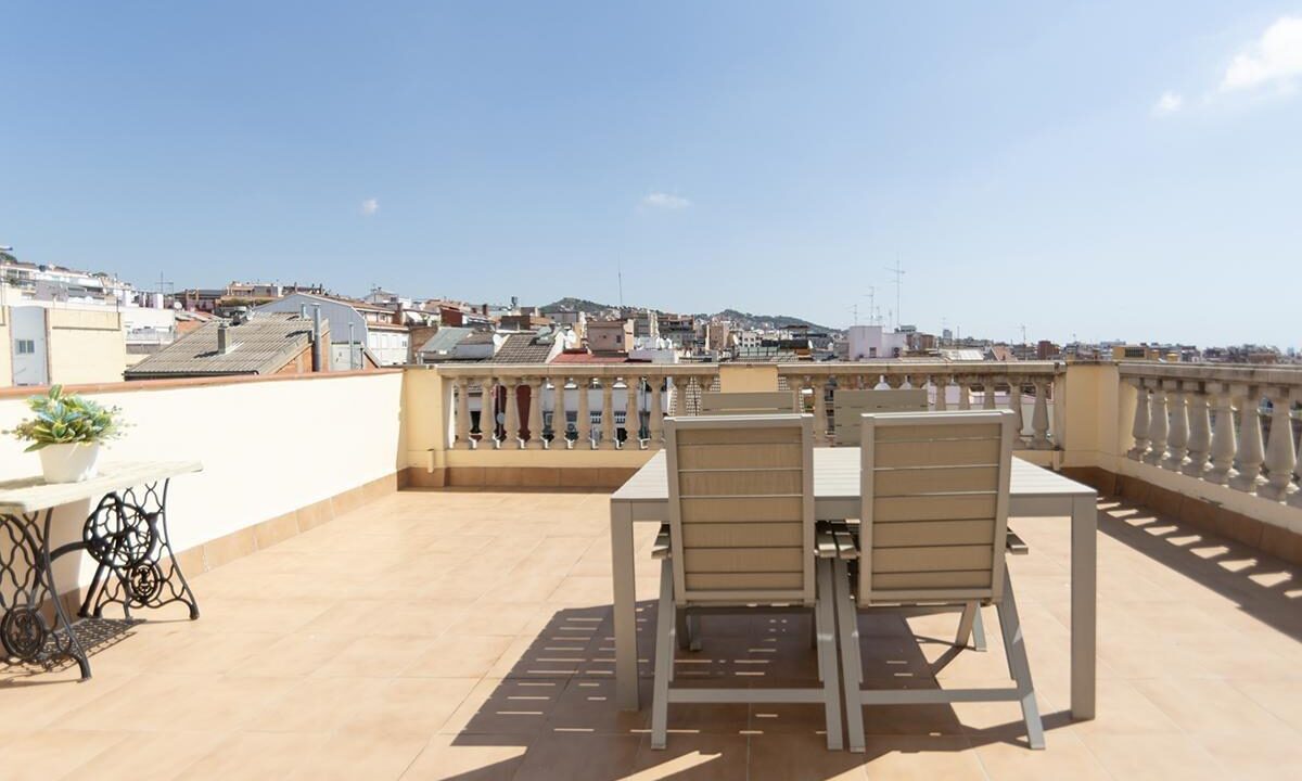 Piso con gran terraza en Balmes_1