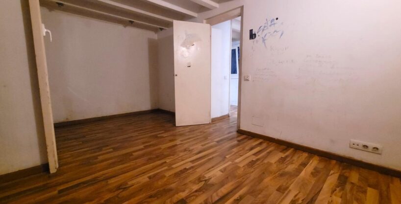 Piso y local en venta en el corazón de Barcelona_1