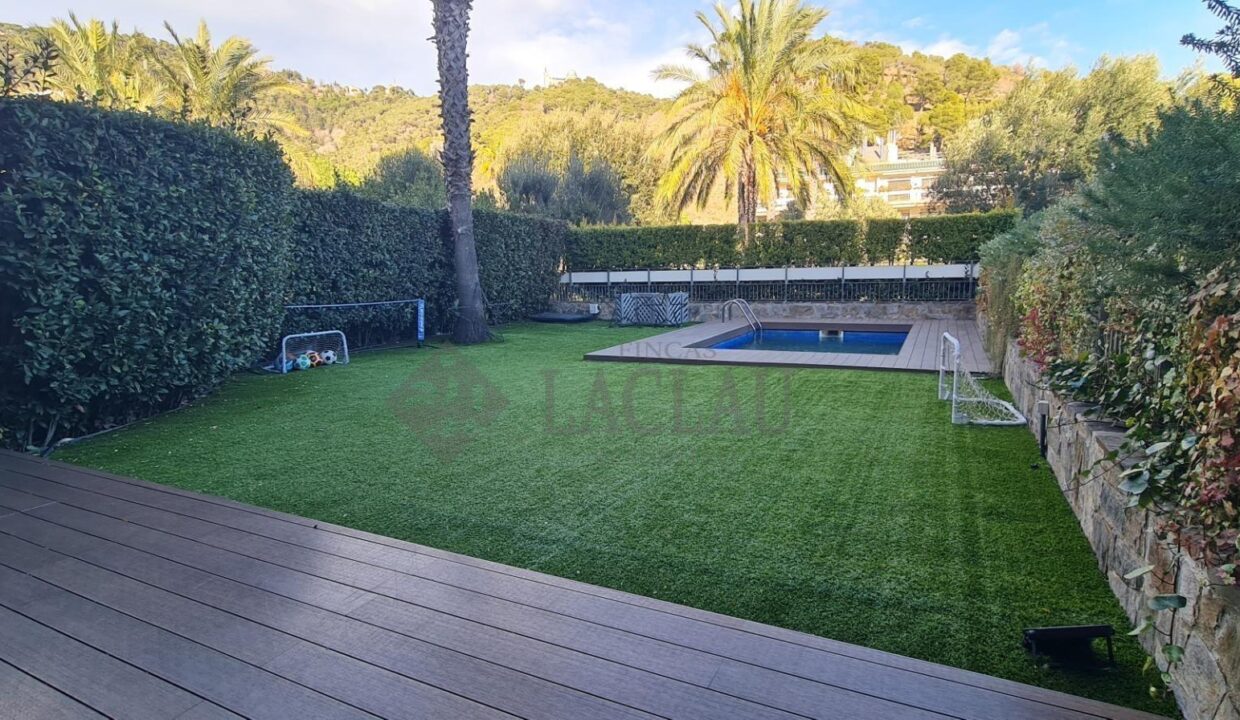 Planta Baja dúplex con jardín y piscina privados en exclusivo complejo de Barcelona_2