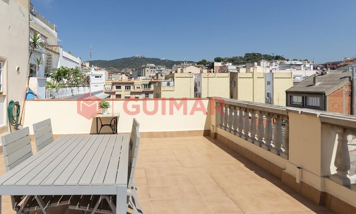 Precioso piso con gran terraza con vistas al Tibidabo y Sagrada Familia_2